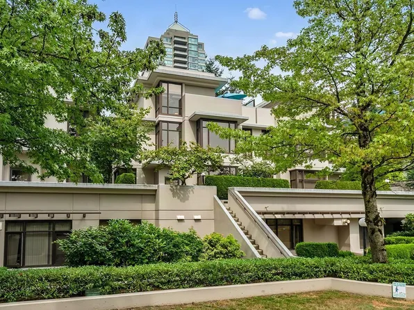 2088 Madison Ave #Townhouse 5, Burnaby, BC V5C 6T5