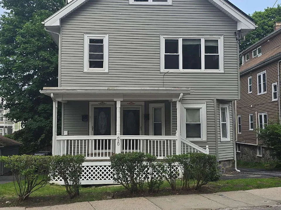 620 South St #1