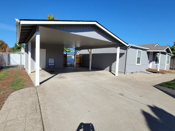 1047 W Vine St, Lebanon, OR 97355
