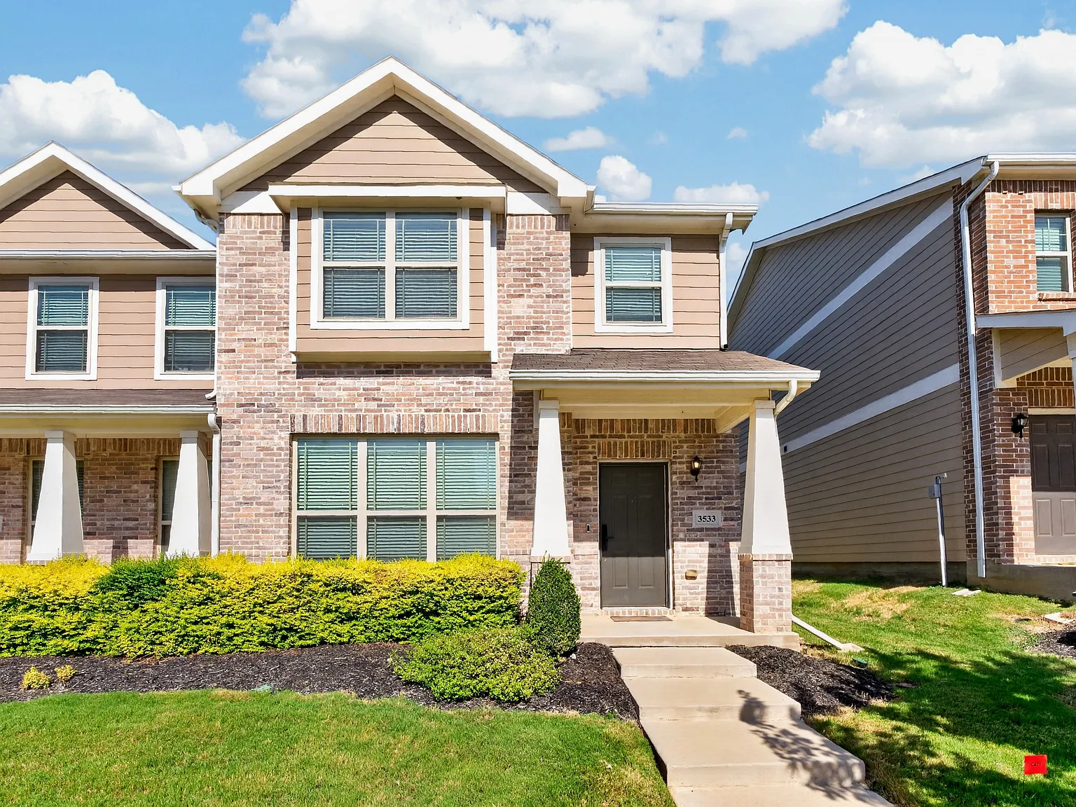 3 bed, 2.5 bath, 1750 sqft, $2,100 — Photo 4