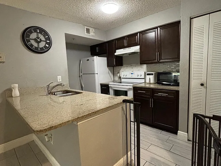 2203 Key West Ct #245 — Photo 4