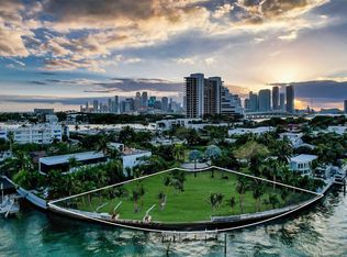 1141 N Venetian Dr, Miami Beach, FL 33139