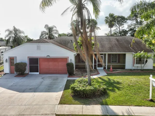 338 NE Camelot Drive, Port St Lucie, FL 34983