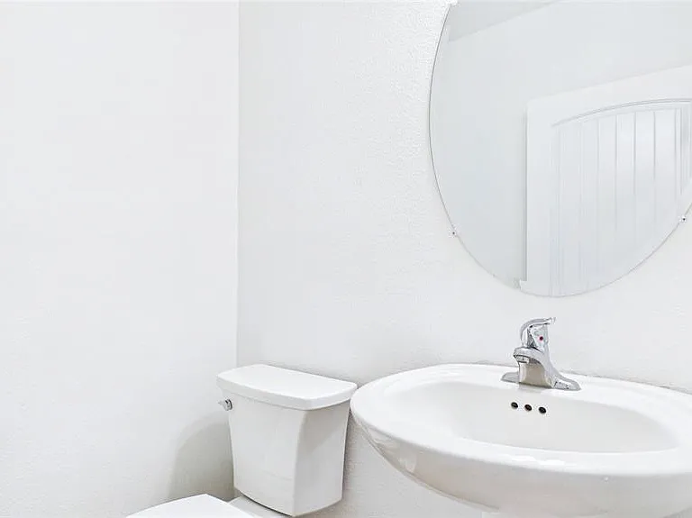 3802 E Curtis St — Photo 12