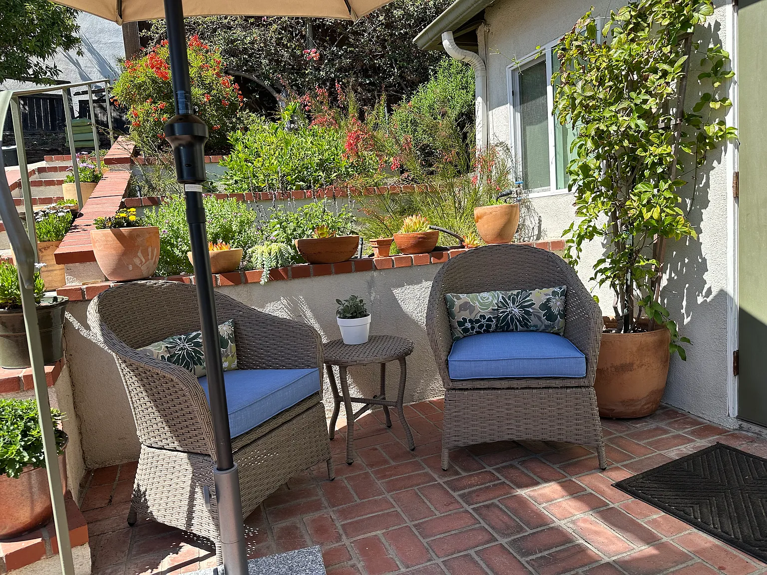 1807 Navy St — Photo 1