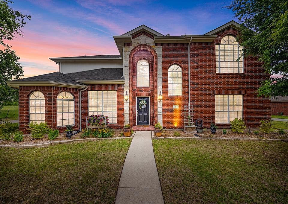 1st image of 1107 Cactus Path Dr