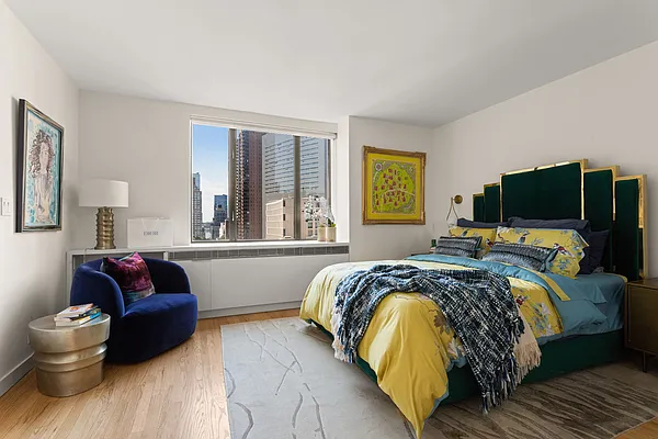 Sold by Compass | media 6