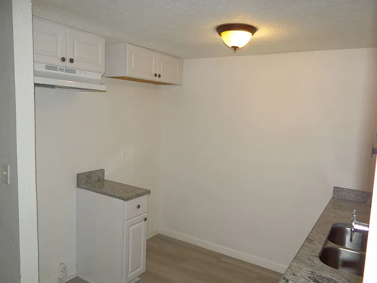3205 N 47th St — Photo 5