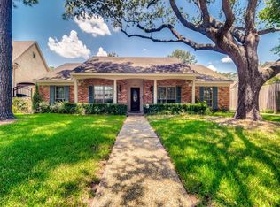 627 Attingham Dr, Houston, TX 77024