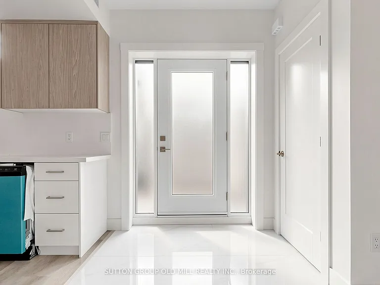 1925 Lawrence Ave W #1 — Photo 10
