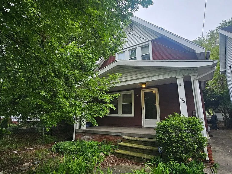 516 E Hudson St — Photo 1