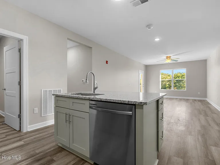 2272 Dolphin Shores Dr SW #203 — Photo 18