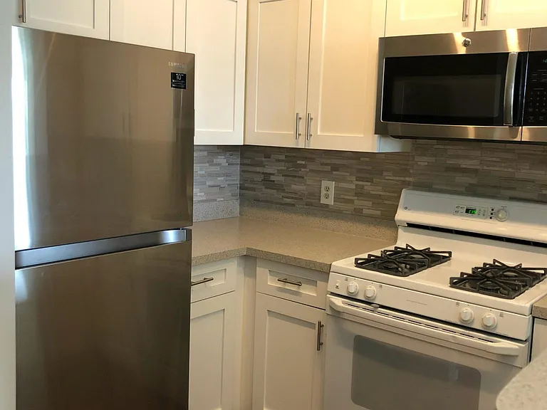 1645 International Dr #412 — Photo 4