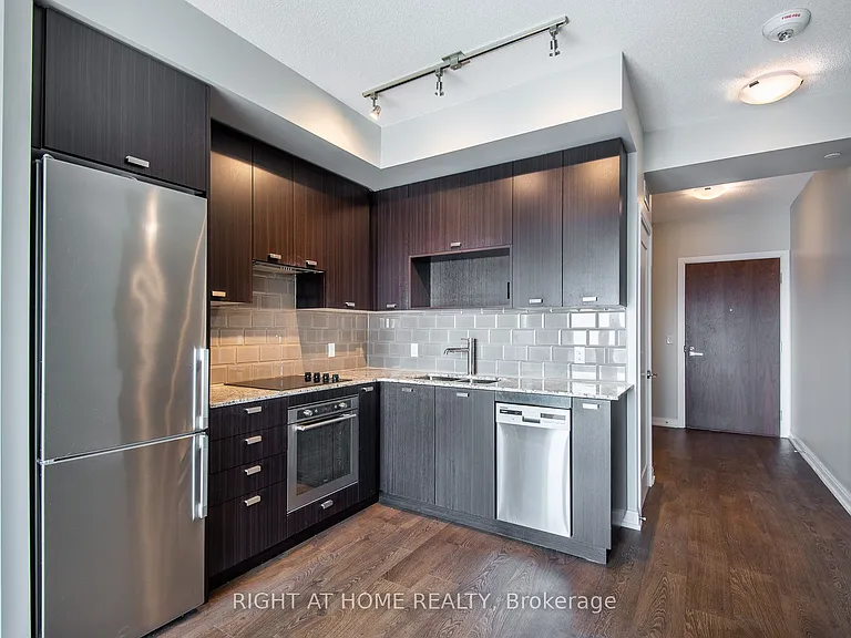 275 Village Green Sq #3225 — Photo 5