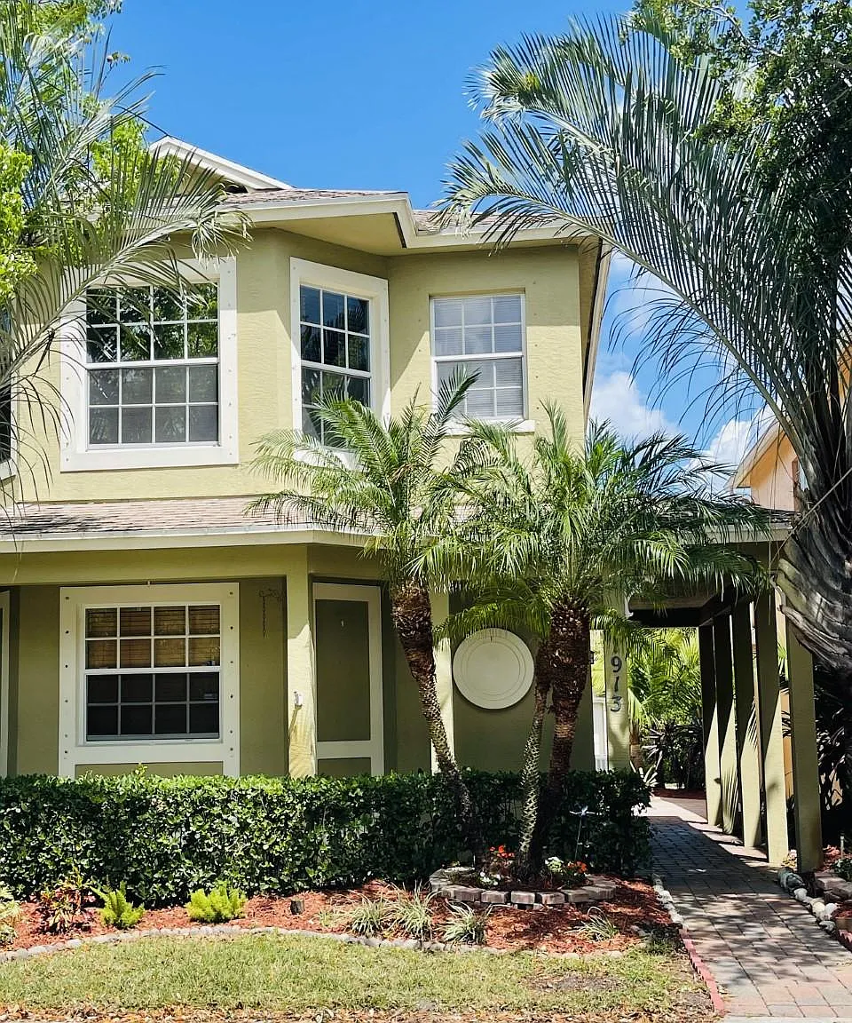 3 bed, 2.5 bath, 1501 sqft, $2,295 — Photo 2
