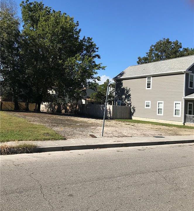 2nd image of 1807 E Lexington St
