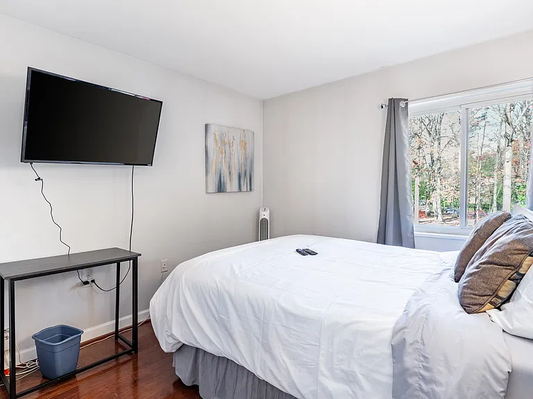 1546 Northgate Sq #21C — Photo 16