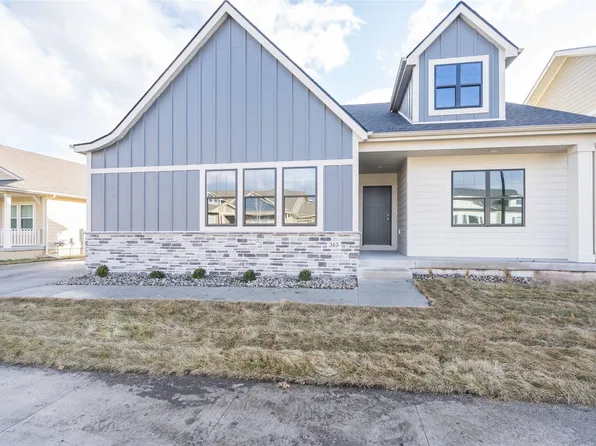 313 SW 16th St, Ankeny, IA 50023