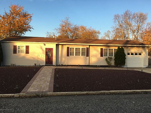 3rd image of 1230 Brandywine Dr