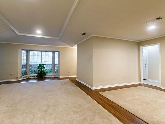 2nd image of 443 Pinemont Dr