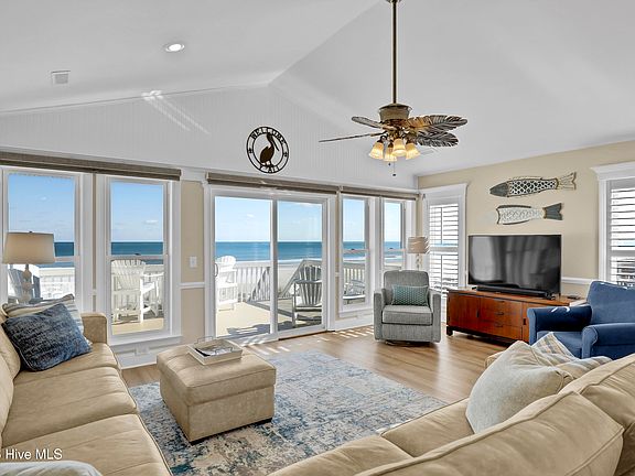 5th image of 809 B Ocean Boulevard