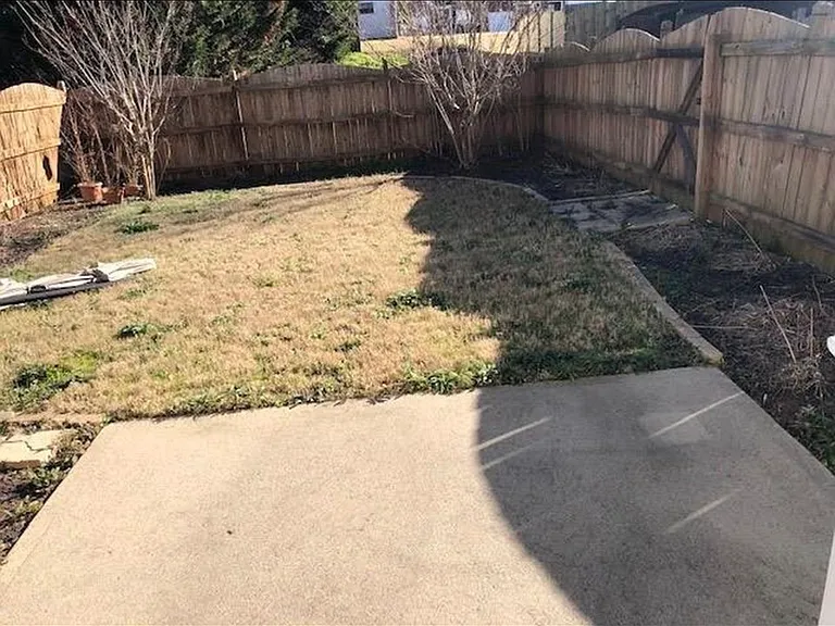 2908 Greyhawk Ln — Photo 3