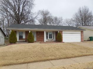 2205 Rountree Dr, Saint Louis, MO 63136