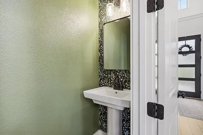 6717 Liberty Grotto Ct — Photo 37