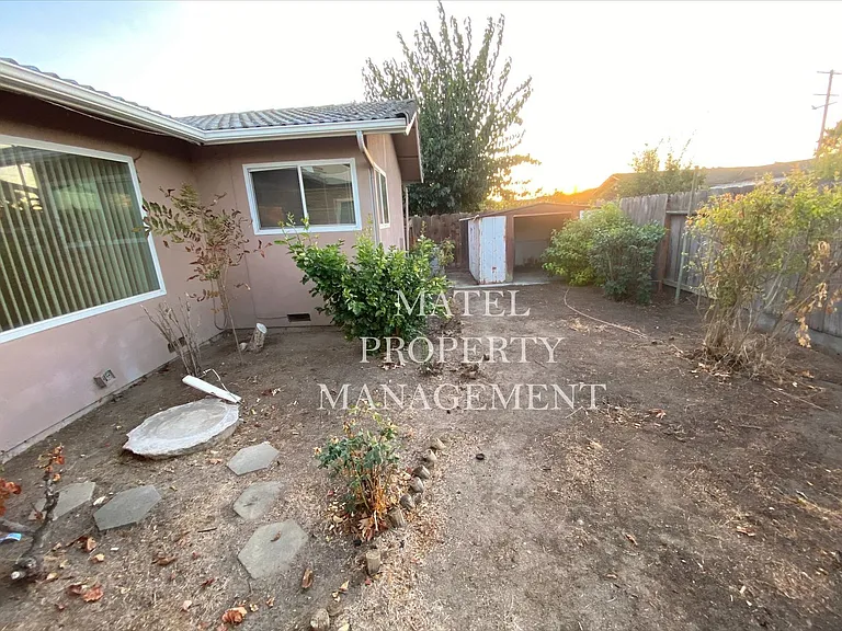 630 Newcomb Ave — Photo 17