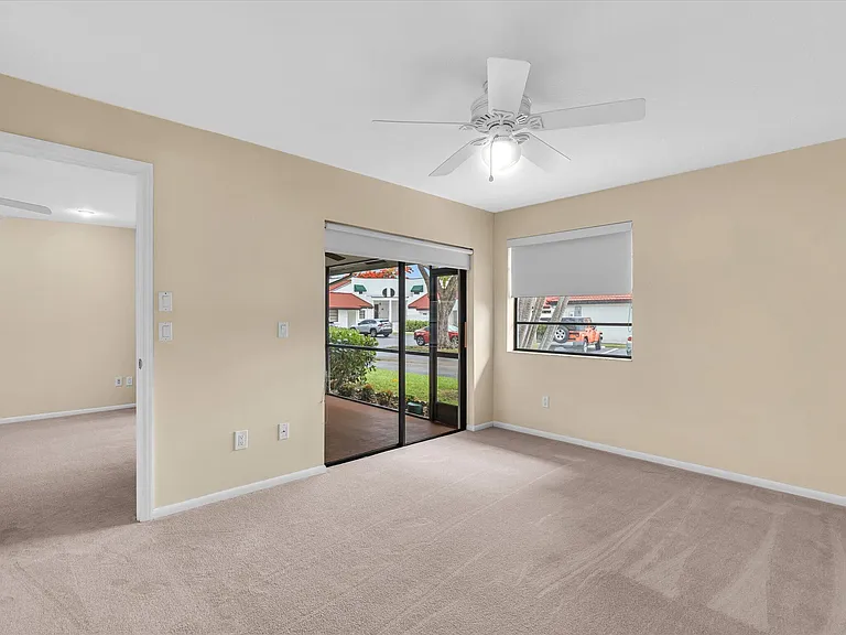 299 NW 36th Ave — Photo 25
