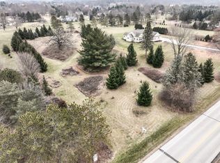 W292N6986 Dorn Rd, Hartland, WI 53029