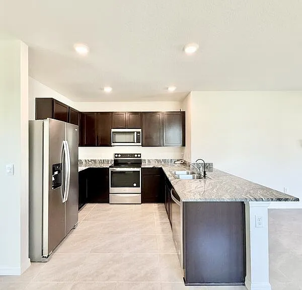 5699 Chorleywood Ln — Photo 7
