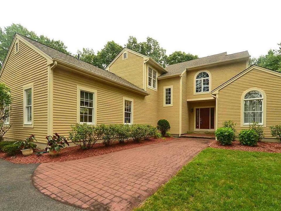 1st image of 18 Pine Forest Ln