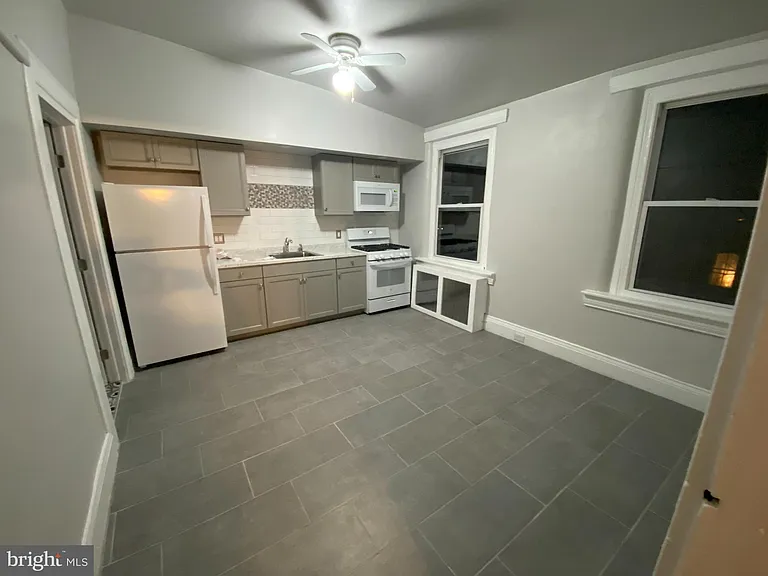 254 N Main St — Photo 14