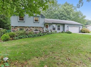 16841 Colony Dr, South Bend, IN 46635
