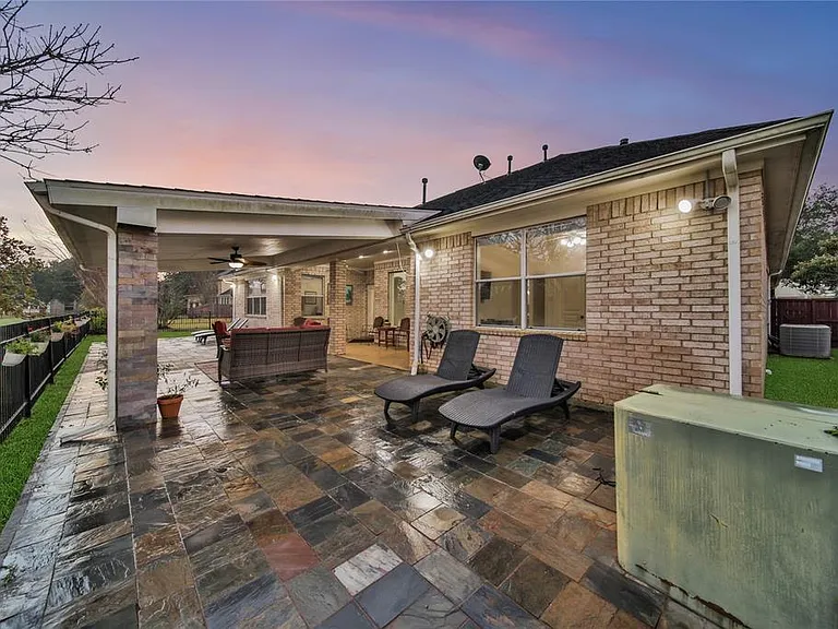 3831 Lakeridge Canyon Dr — Photo 9