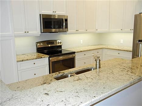 4th image of 13050 Southampton Dr