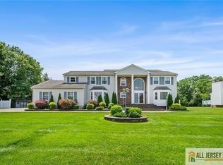 2 Silver Holw, North Brunswick, NJ 08902