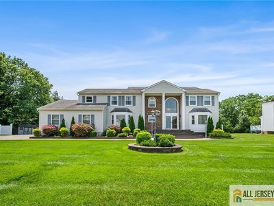 2 Silver Holw, North Brunswick, NJ, 08902