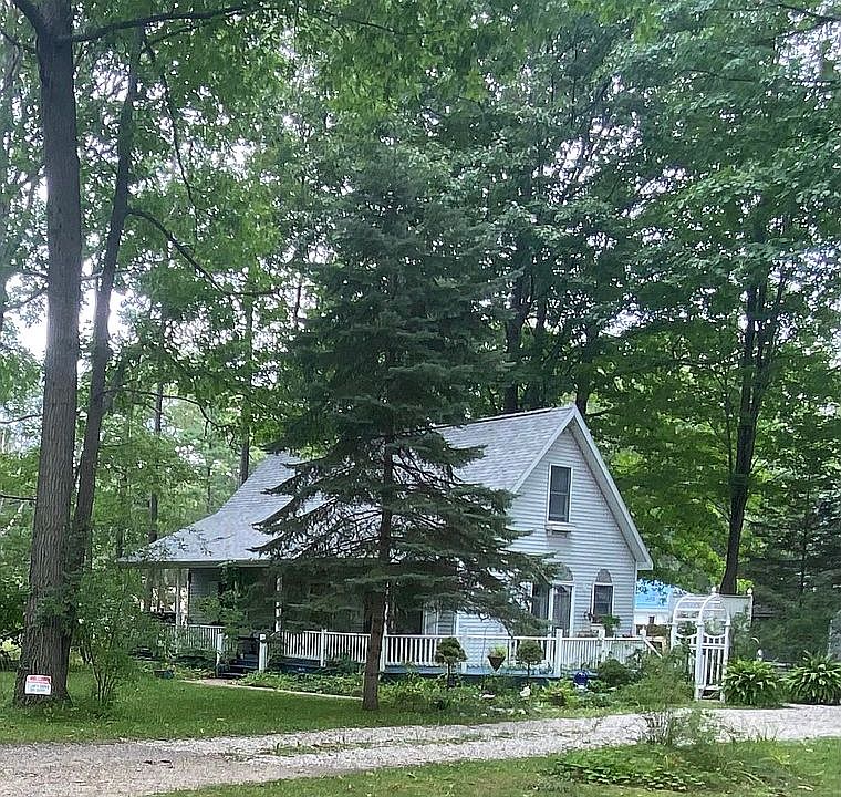1st image of 146 Burrill Dr