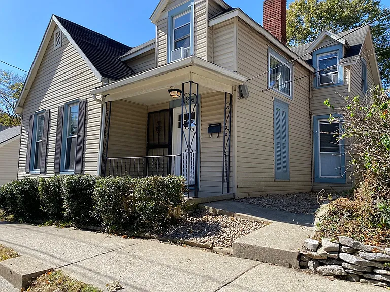 310 Steele St — Photo 1