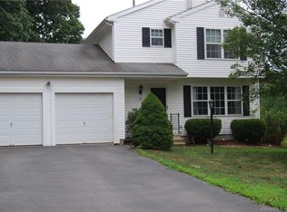 58 Ashley Park Dr, North Branford, CT 06471
