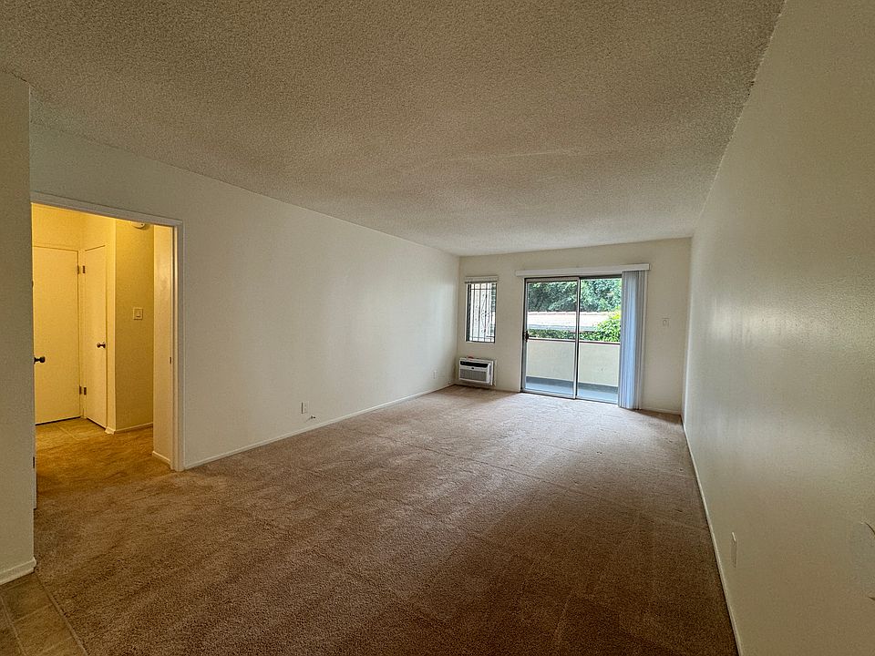 1st image of 1861 N Van Ness Ave