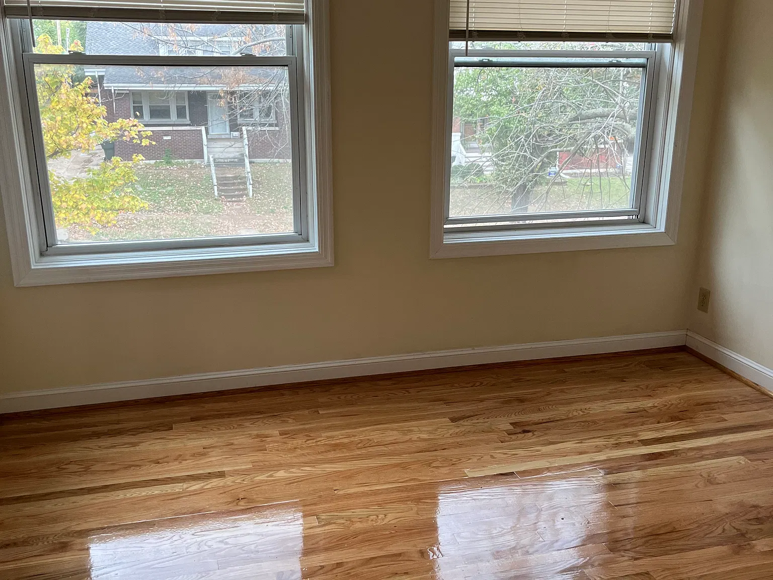2 bed, 980 sqft, $1,050 — Photo 2