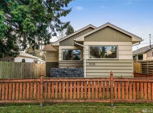 9035 10th Ave SW, Seattle, WA 98106
