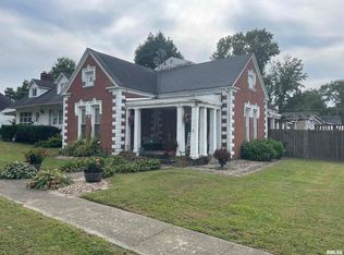 109 S 9th St, Herrin, IL 62948