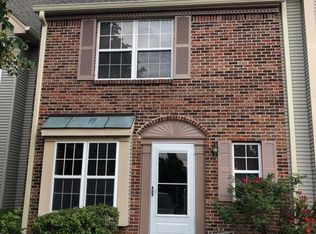 87 Maria Ct, Kendall Park, NJ 08824