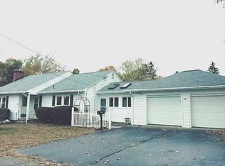 52 Sprague Ave, Riverside, RI 02915