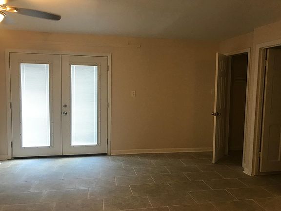 3rd image of 4045 Walmsley Blvd