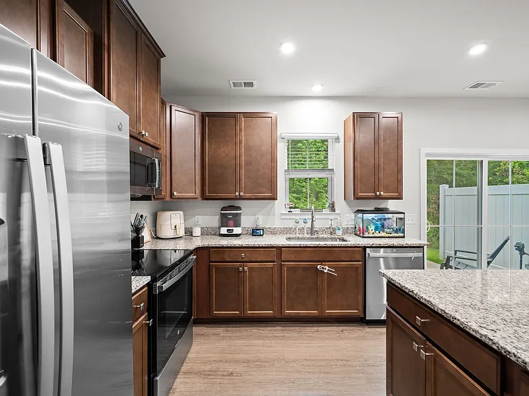 1051 Crescent Cove Ln — Photo 38